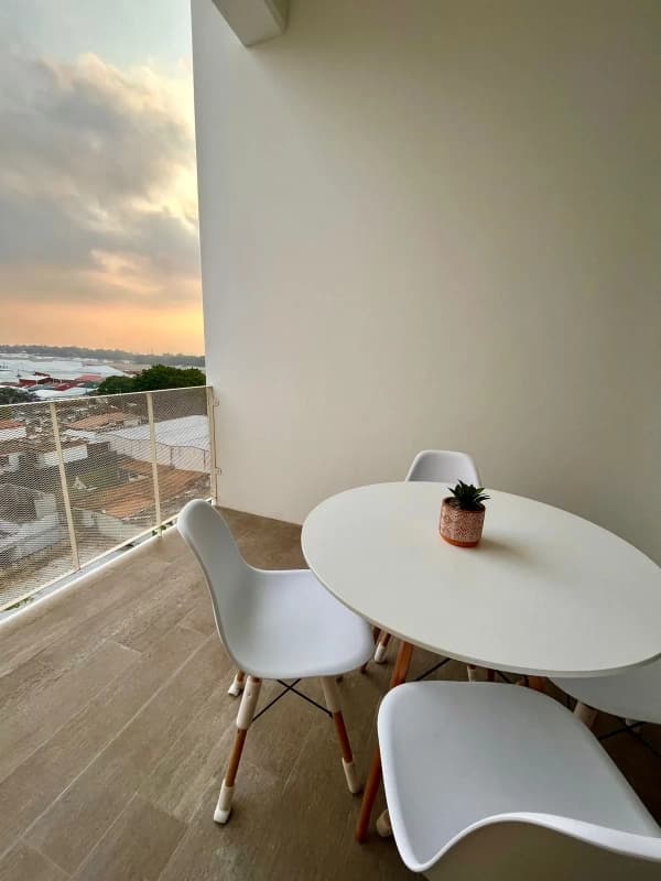 Apartamento en renta zona 13 tipo estudio-amueblado!