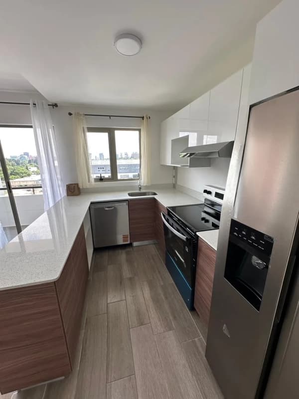Apartamento en alquiler, Edificio Segheria, zona 14