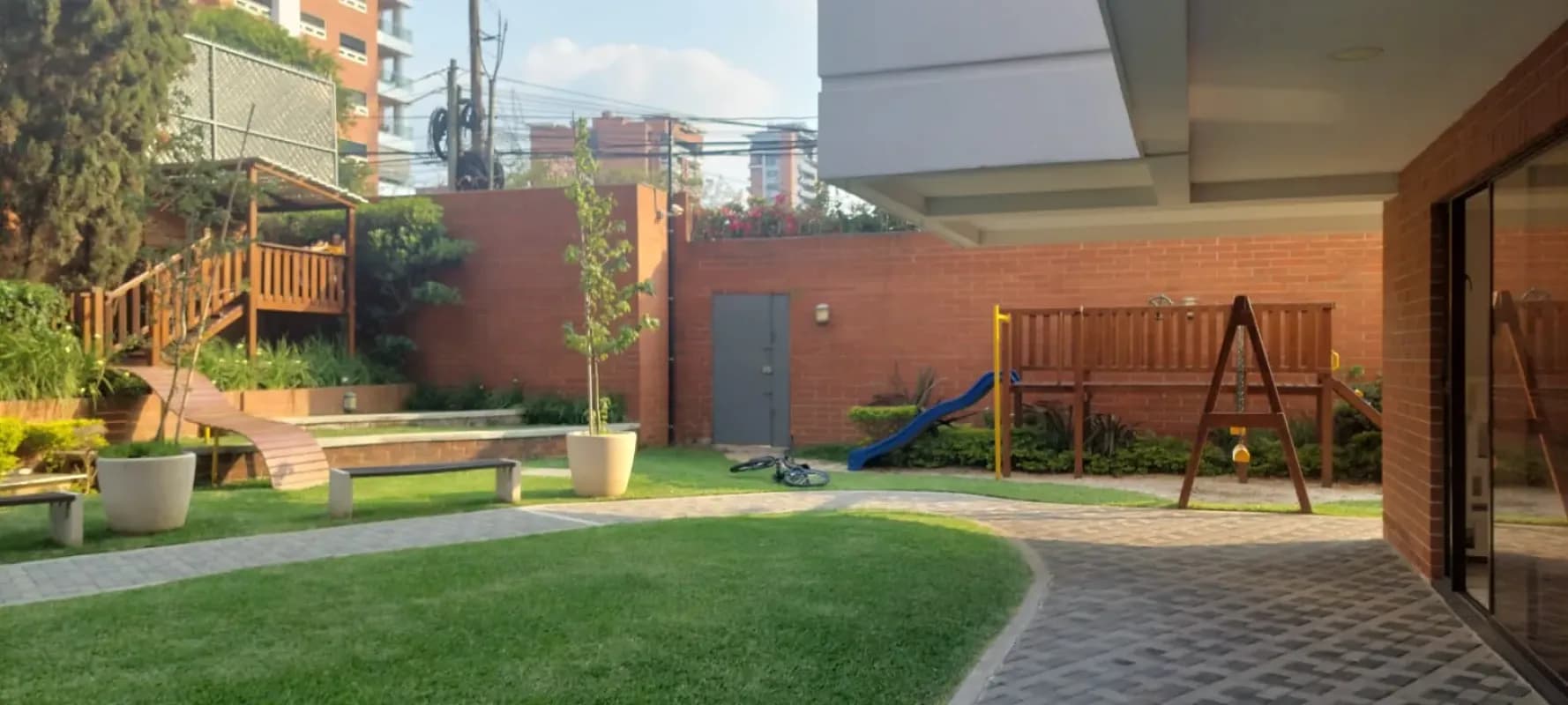 Apartamento en venta, Edificio Almeira, zona 14