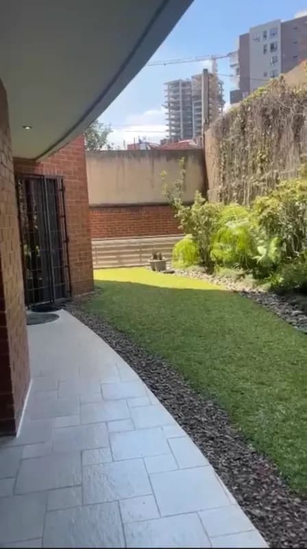 Apartamento en Venta con Jardín – Edificio Plenum, zona 14