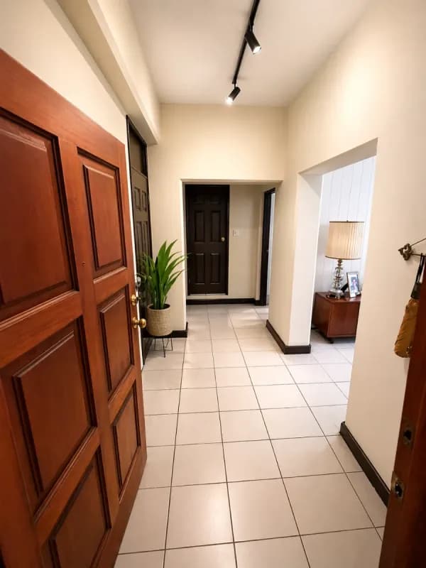 APARTAMENTO EN VENTA ZONA 15- AMPLIO