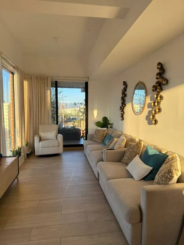 Amplio e iluminado apartamento en venta zona 10