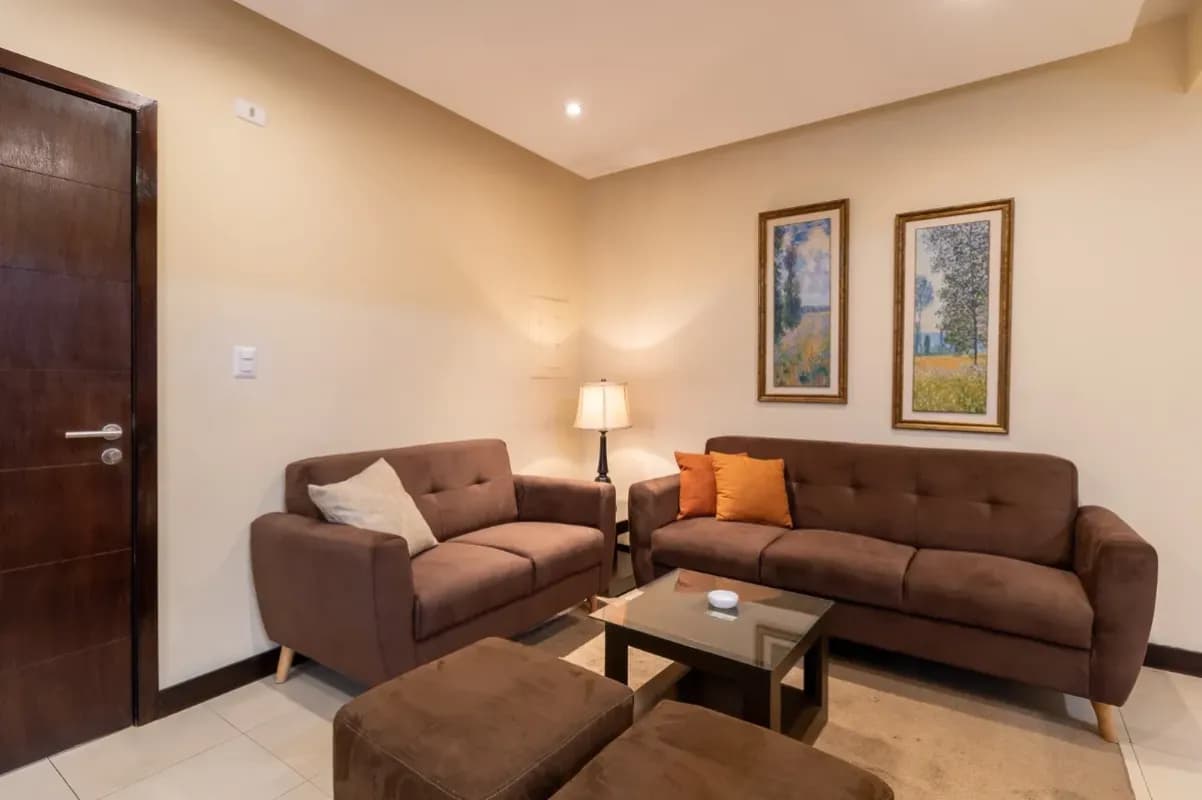 Apartamento amueblado en zona 14, excelente ubicación