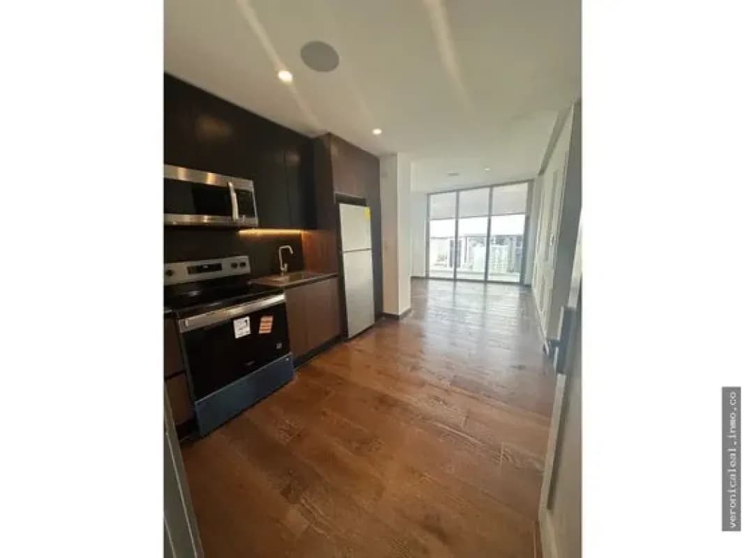 Zona 10 Apartamento en renta Edificio Atarah