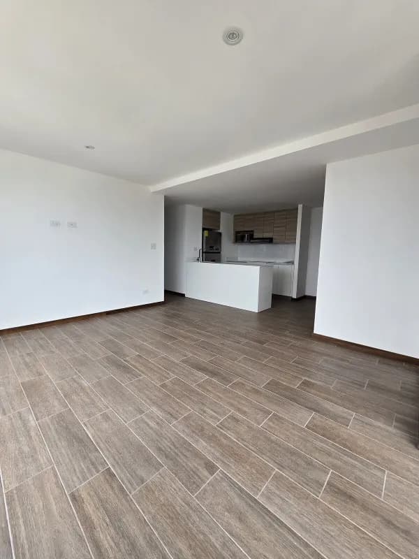 Apartamento en Zona 13 – Avenida Las Américas