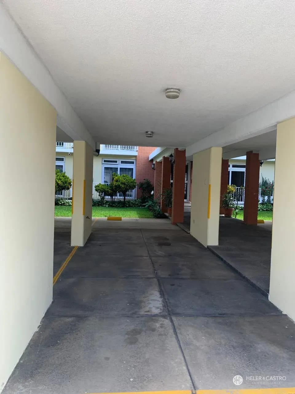 Apartamento en Avenida Hincapié — Apartamento en Alquiler en Zona 13, Guatemala, Ciudad — foto 2 de 7