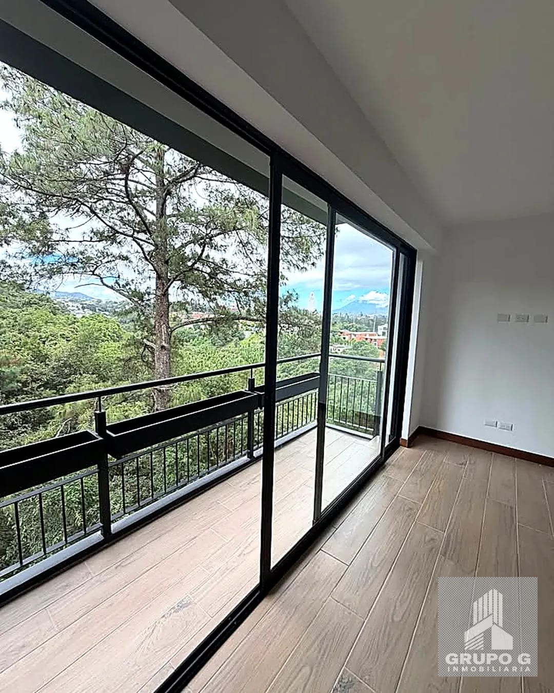 Apartamento en Renta en Zona 16 con Vista al Bosque — Apartamento en Alquiler en Zona 16, Guatemala, Ciudad — foto 3 de 10