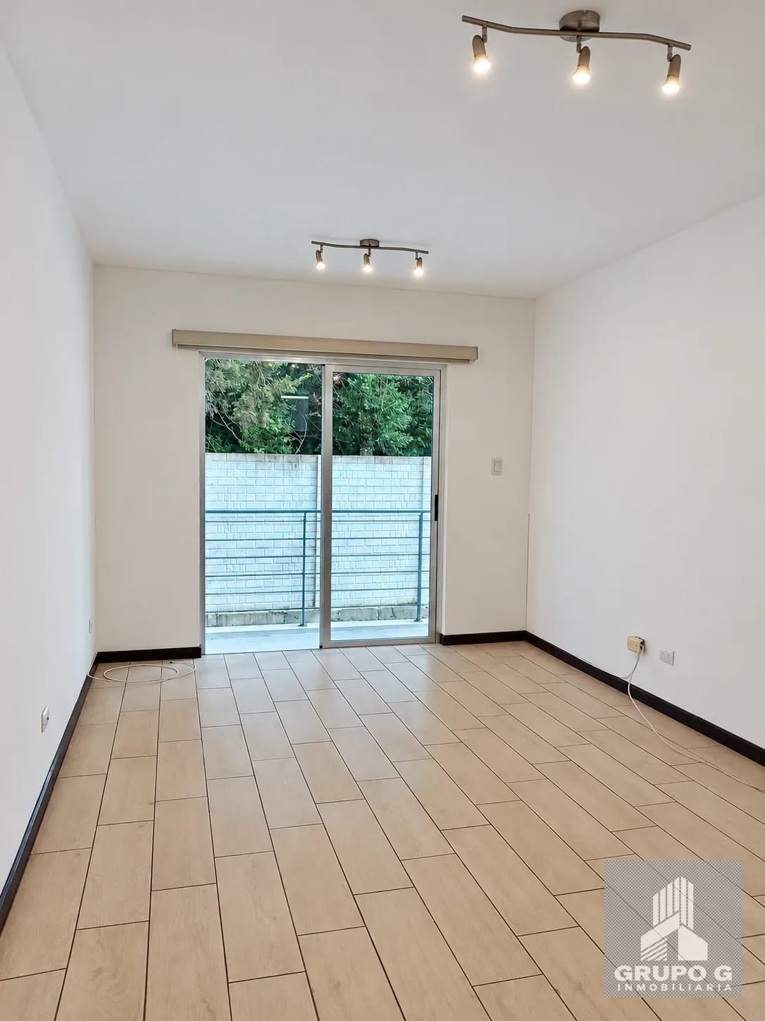 Apartamento en Venta CAES KM 14.5 — Apartamento en Venta en Carretera a El Salvador, Guatemala, Ciudad — foto 2 de 7
