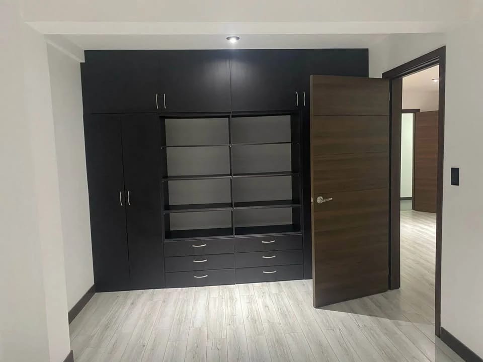Apartamento zona 12 cerca de USAC — Apartamento en Alquiler en Avenida Petapa, Zona 12, Guatemala, Ciudad — foto 2 de 4