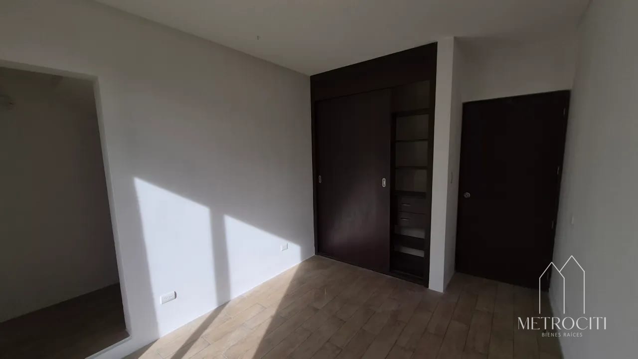 Se vende apartamento amplio y moderno en Fraijanes CAES — Apartamento en Venta en Carretera a El Salvador, Guatemala, Ciudad — foto 6 de 8