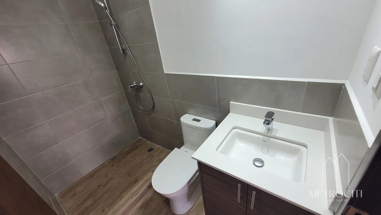 Se renta apartamento moderno en zona 10 — Apartamento en Alquiler en Zona 10, Guatemala, Ciudad — foto 5 de 9