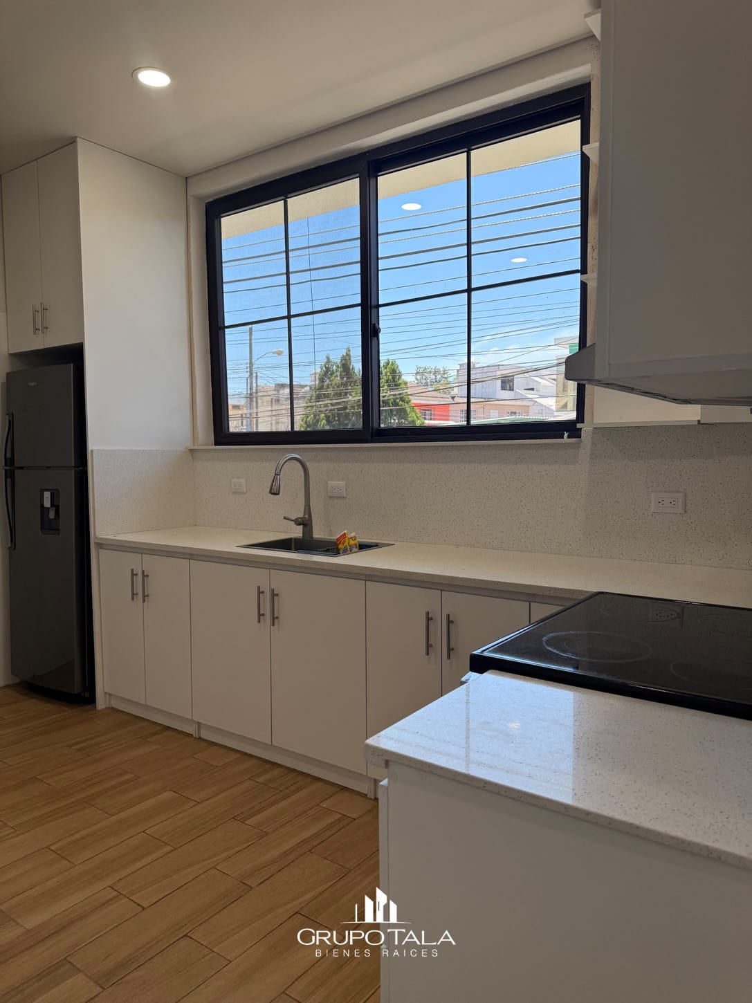 Apartamento en renta zona 16 — Apartamento en Alquiler en Zona 16, Guatemala, Ciudad — foto 1 de 5