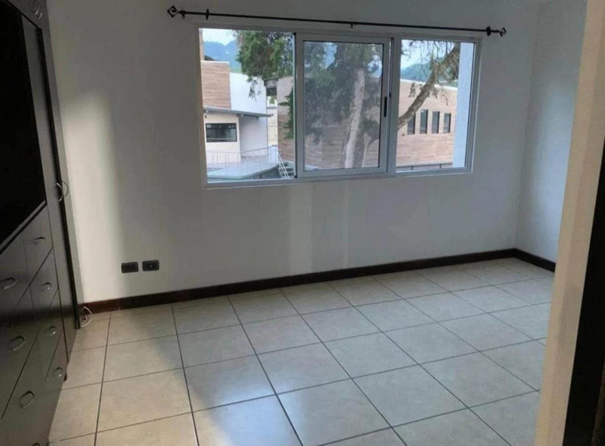 VENDO APARTAMENTO EN EDIFICIO EUZKADI ZONA 16 - Image 2