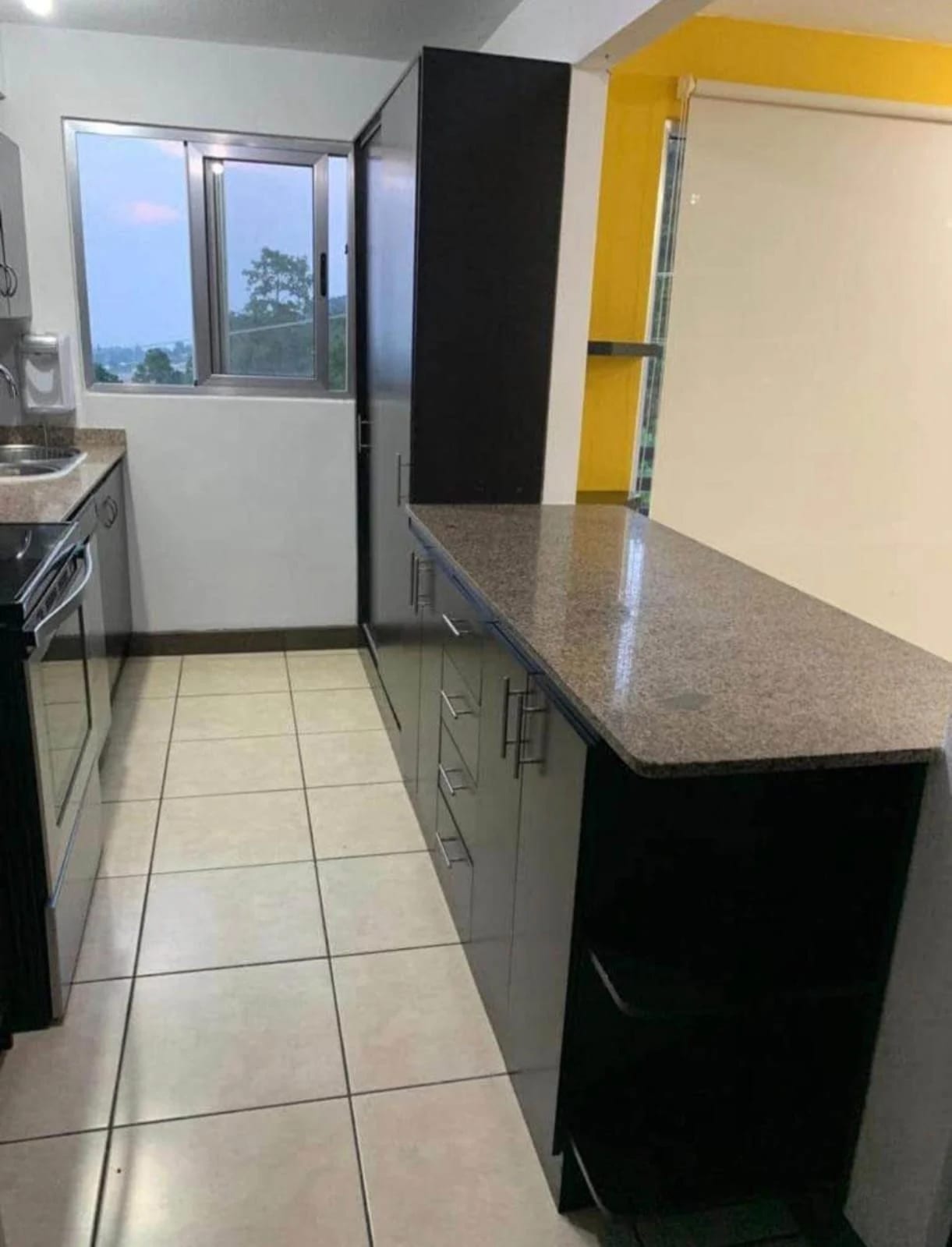 VENDO APARTAMENTO EN EDIFICIO EUZKADI ZONA 16 - Image 3