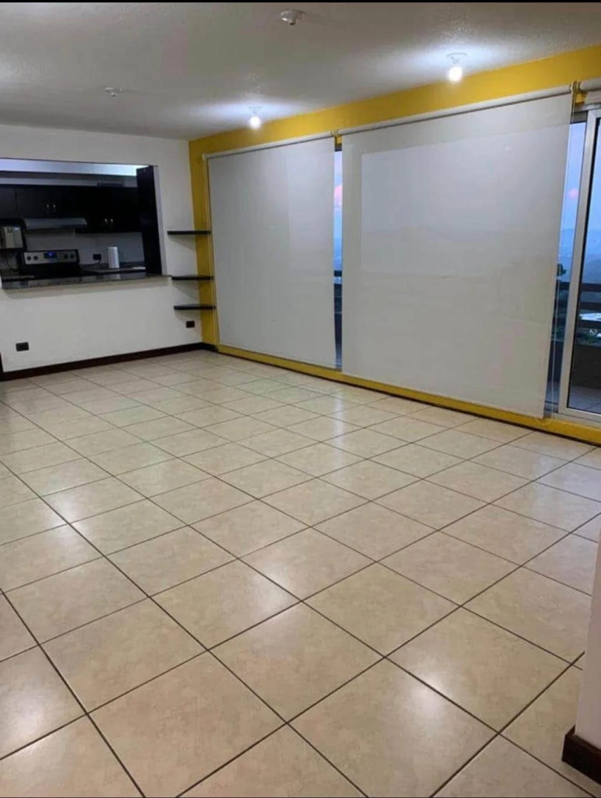 VENDO APARTAMENTO EN EDIFICIO EUZKADI ZONA 16 - Image 1