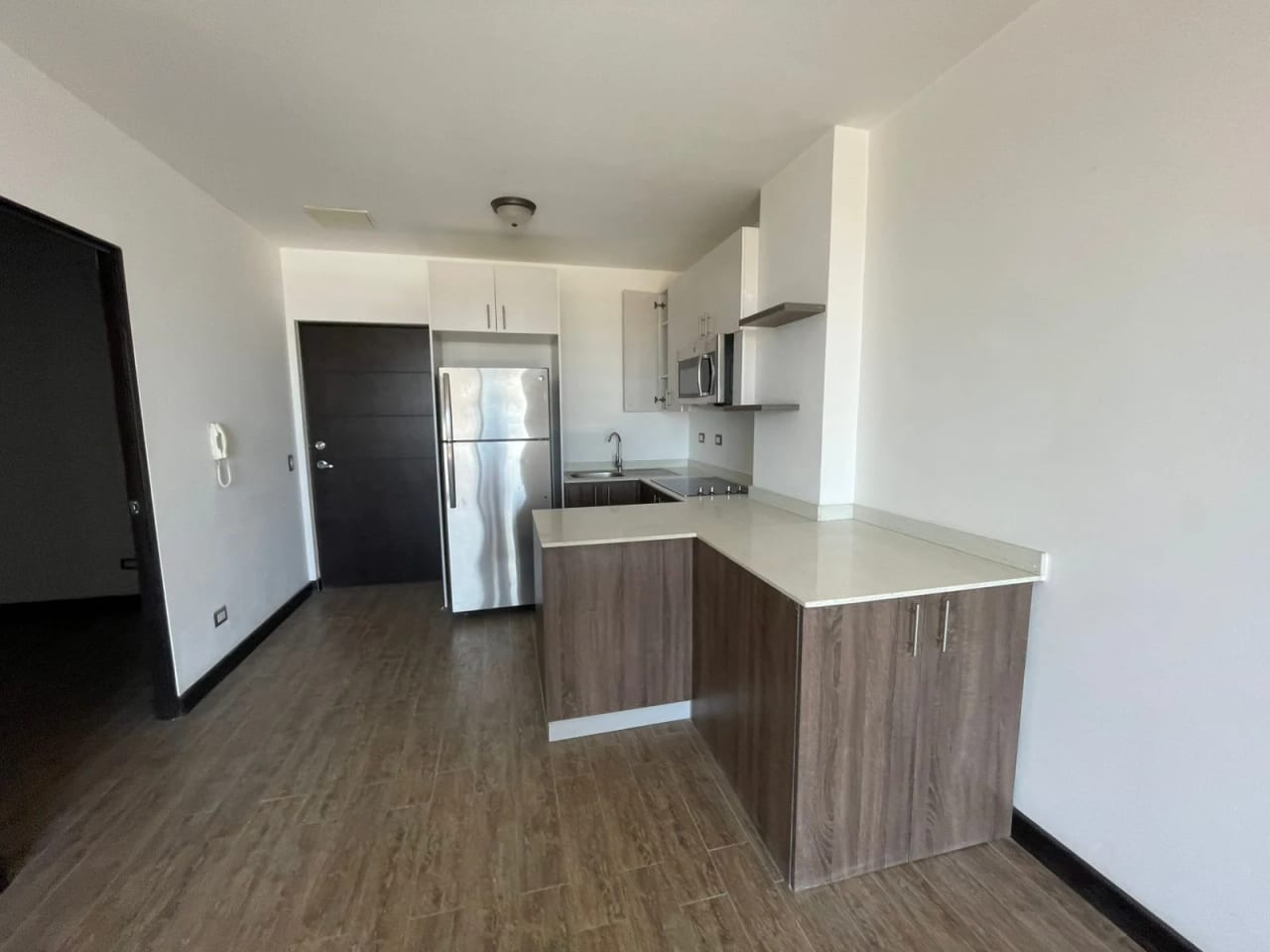 VENDO APARTAMENTO EN EDIFICIO DESTINY KM. 14.5 CAES - Image 1