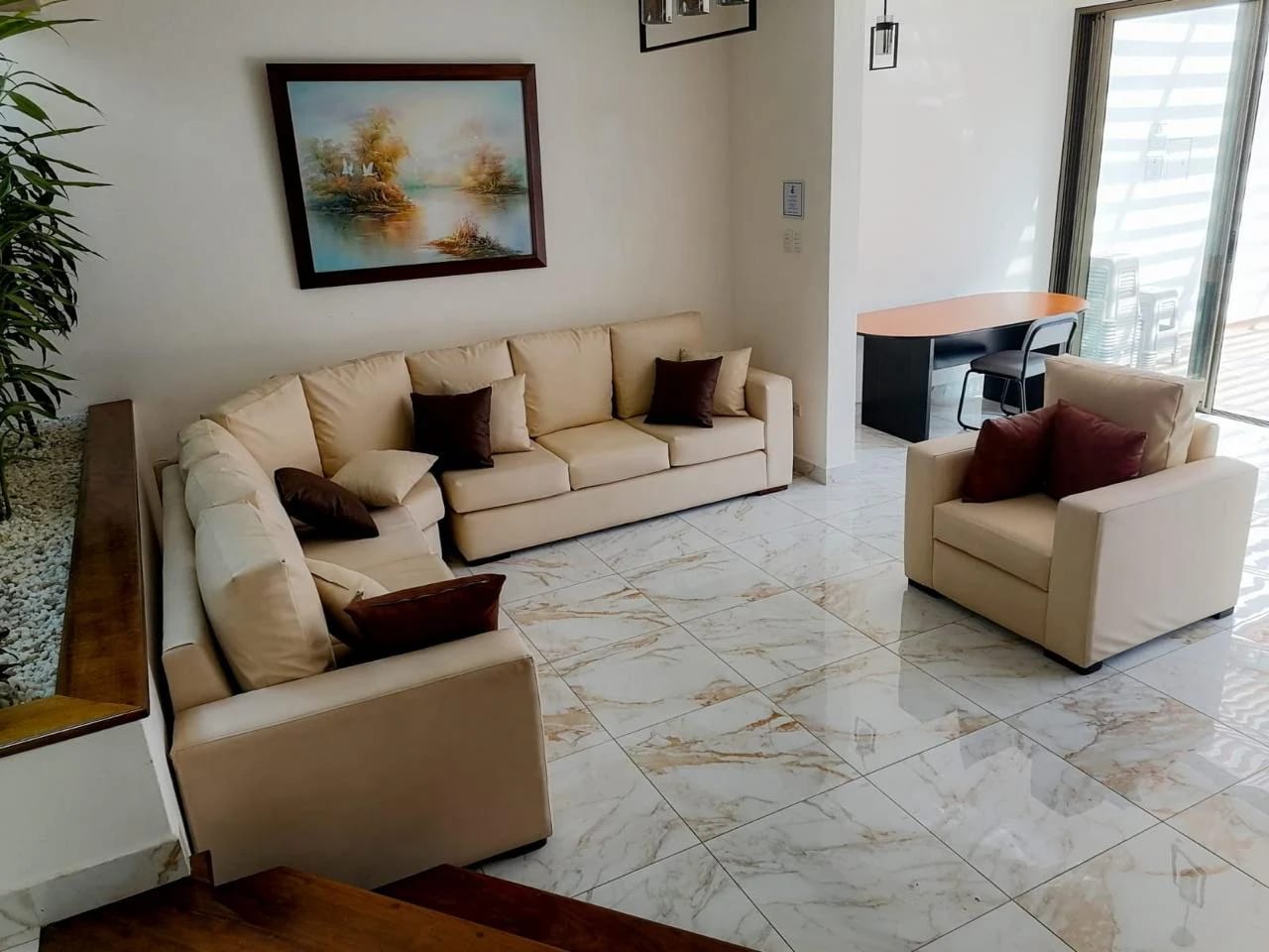 Rento Casa en Colonia la Montaña Zona 16 — Apartamento en Alquiler en Zona 16, Guatemala, Ciudad — foto 2 de 16