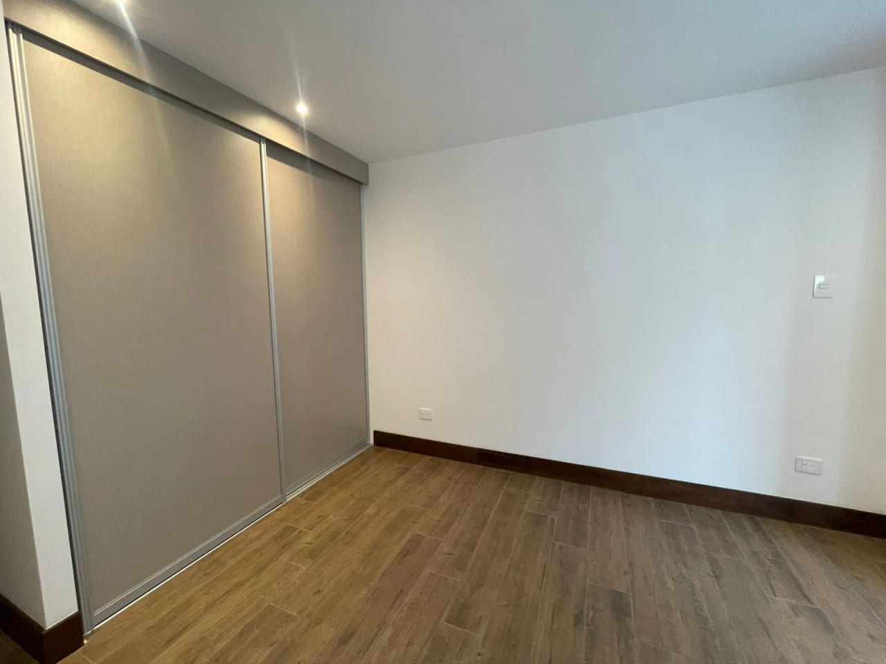 Vendo Apartamento en Edificio Gaura Zona 15 Vista Hermosa — Apartamento en Venta en Gaura, Zona 15, Guatemala, Ciudad — foto 4 de 16