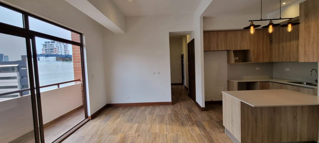 Rento Apartamento con Acabados Modernos en Edificio Salvattore Zona 10 — Apartamento en Alquiler en Salvattore, Zona 10, Guatemala, Ciudad — foto 1 de 13