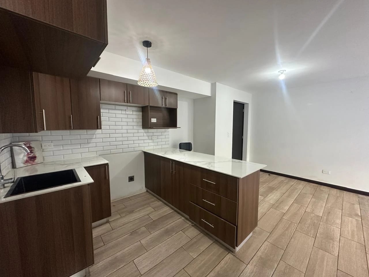 Vendo Apartamento de 3 Habs en Bari Apartamentos CAES — Apartamento en Venta en Bari, Carretera a El Salvador, Guatemala, Ciudad — foto 2 de 15