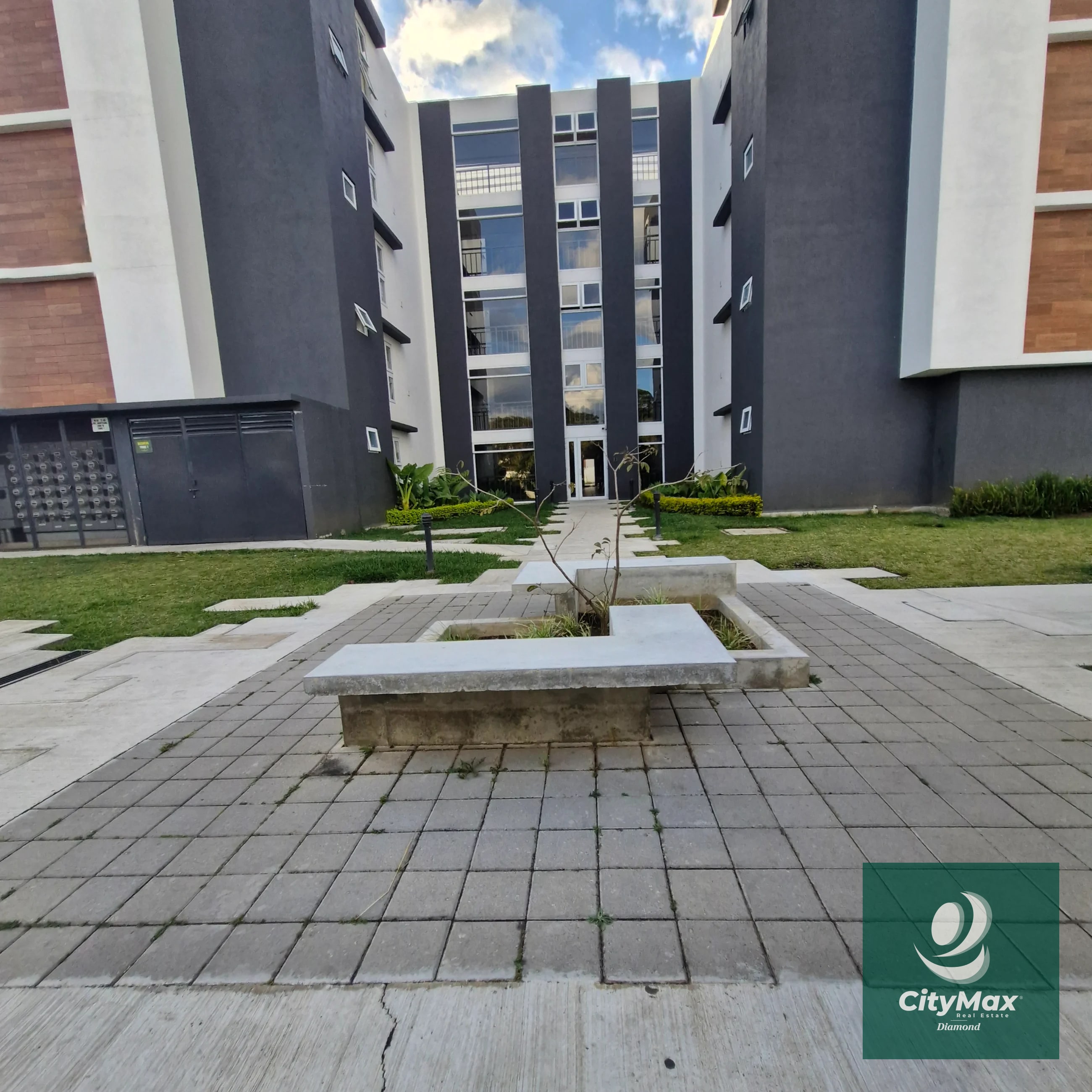 Apartamento en venta en zona 16 de 3 habitaciones con Jardín - 7