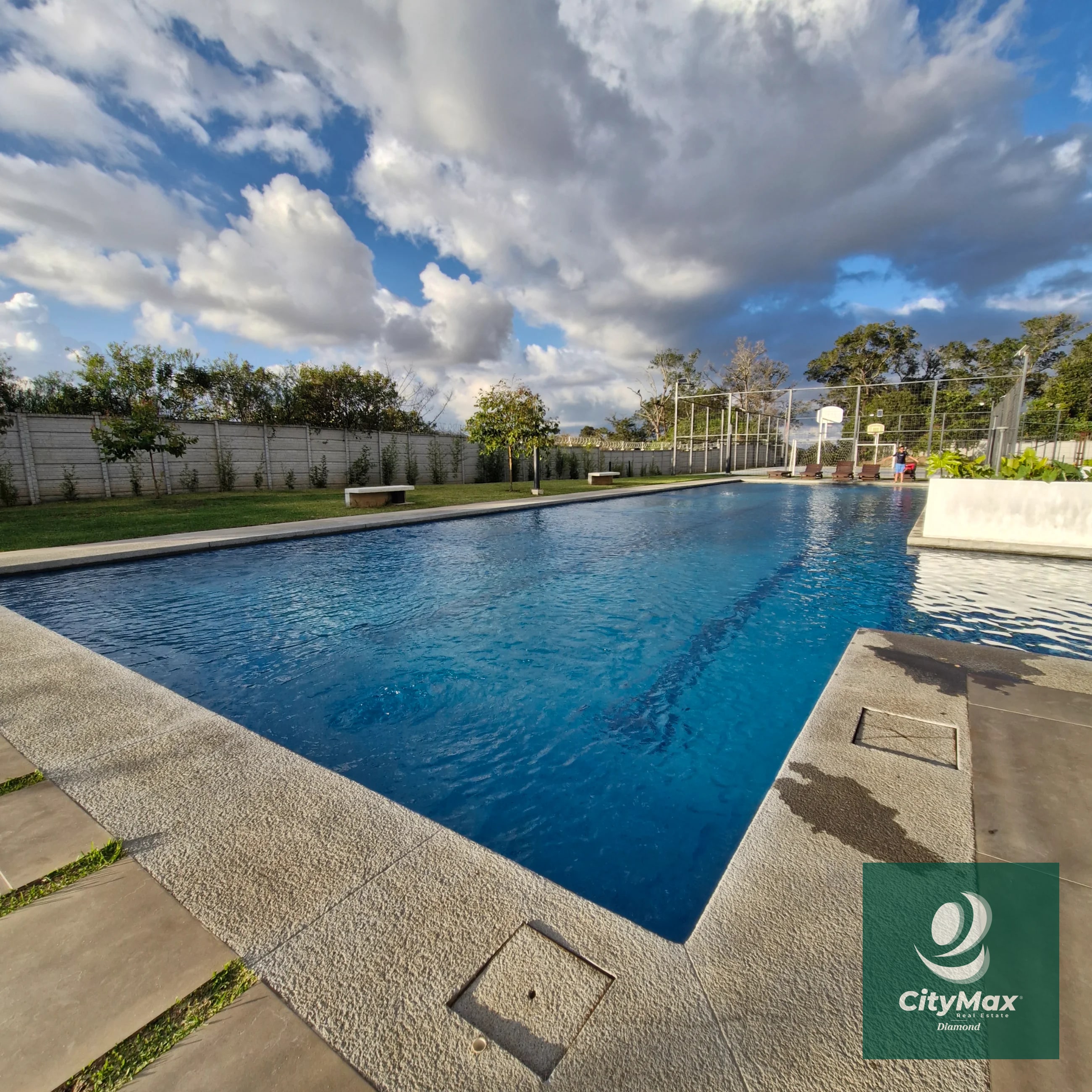 Apartamento en venta en zona 16 de 3 habitaciones con Jardín - 6