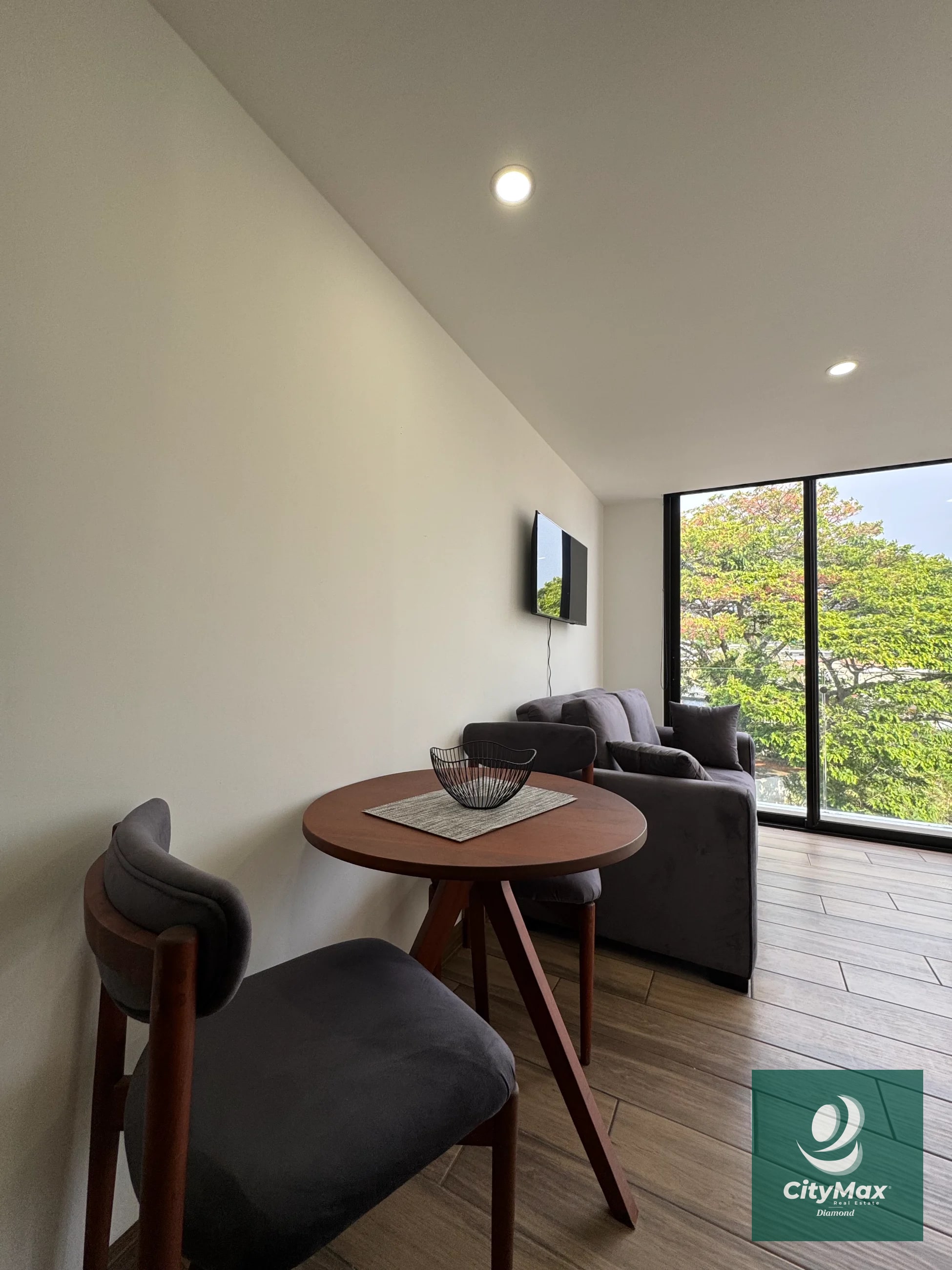 Apartamento tipo Estudio amueblado en renta Zona 15 - 2