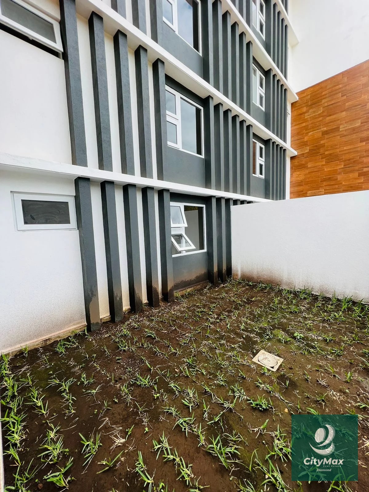 Apartamento en venta con jardín en Senderos zona 16 — Apartamento en Venta en Zona 16, Guatemala, Ciudad — foto 4 de 11