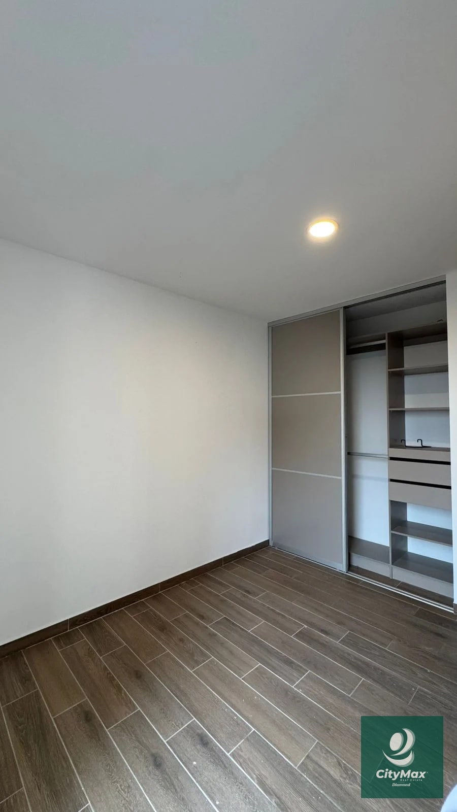 Apartamento en Renta Zona 14 Parque 14 — Apartamento en Alquiler en Zona 14, Guatemala, Ciudad — foto 3 de 17