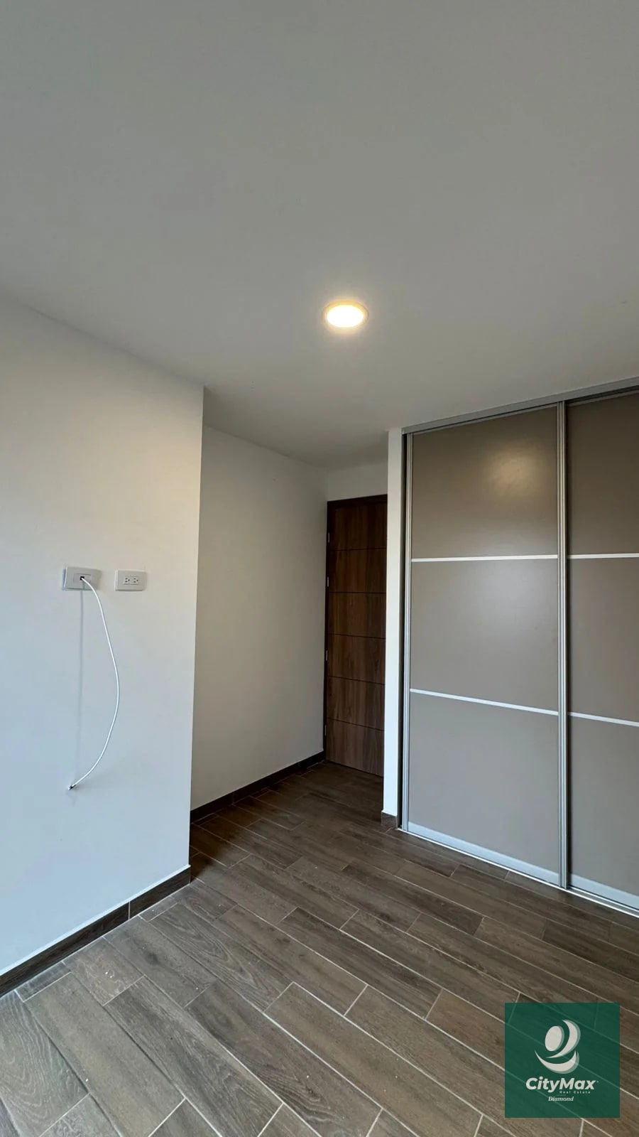 Apartamento en Renta Zona 14 Parque 14 — Apartamento en Alquiler en Zona 14, Guatemala, Ciudad — foto 1 de 17