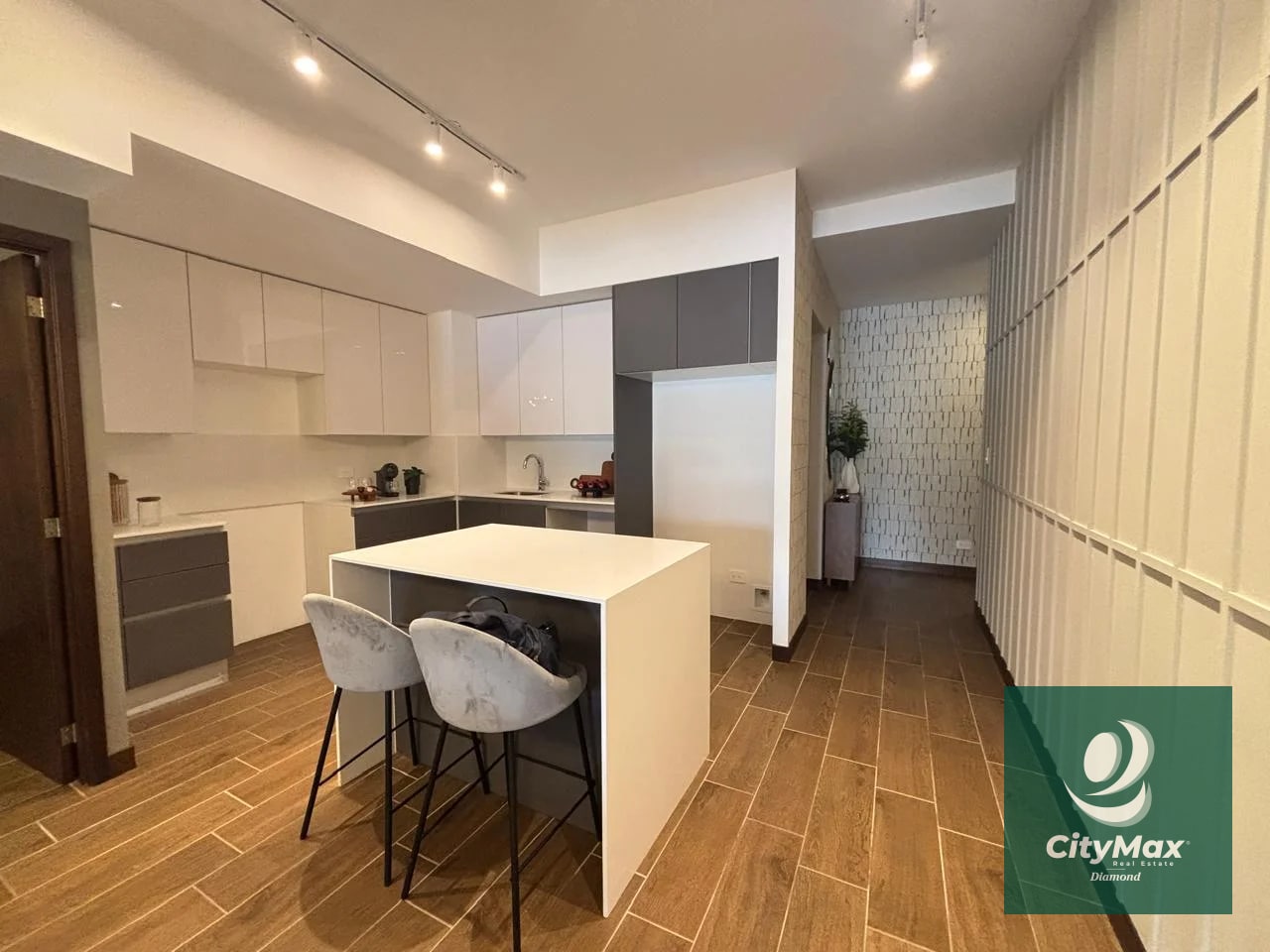 Apartamento en Venta en Zona 10 cercano a Diagonal 6 — Apartamento en Venta en Zona 10, Guatemala, Ciudad — foto 6 de 14