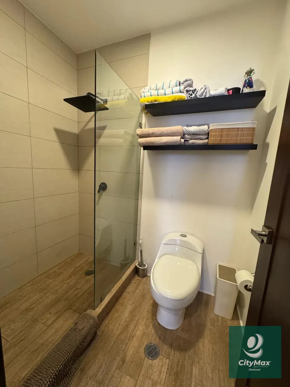 Apartamento en venta en zona 15 Vista Hermosa 2 — Apartamento en Venta en Álbero 15, Zona 15, Guatemala, Ciudad — foto 4 de 14