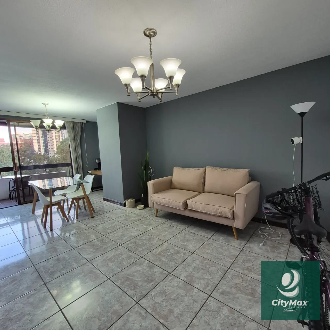 Venta apartamento en zona 15 Edificio de uso mixto — Apartamento en Venta en Super Centro Vista Hermosa, Zona 15, Guatemala, Ciudad — foto 1 de 17