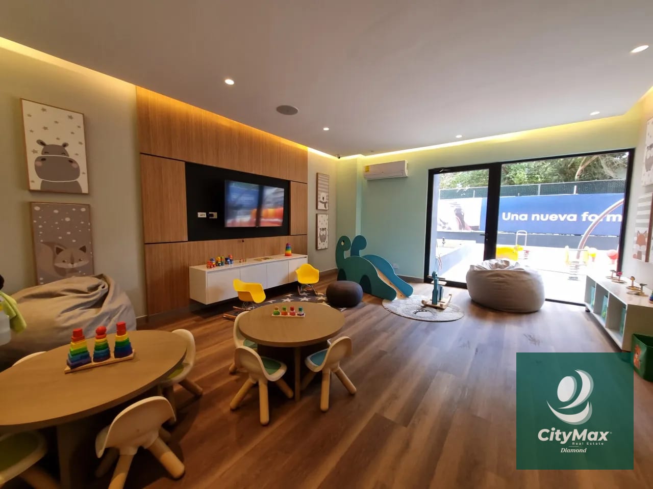 Apartamento en Renta en Edificio en Zona 10 — Apartamento en Alquiler en Parque 10, Zona 10, Guatemala, Ciudad — foto 14 de 17