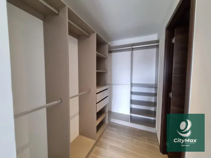 Alquiler Apartamento Parque 10 Zona 10 — Apartamento en Alquiler en Parque 10, Zona 10, Guatemala, Ciudad — foto 10 de 17
