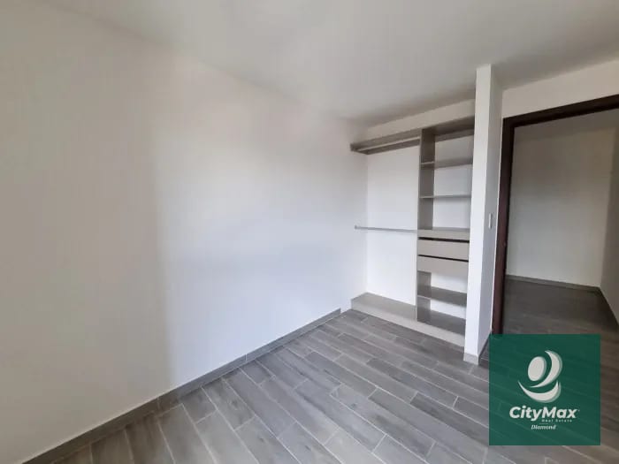 Alquiler Apartamento Parque 10 Zona 10 — Apartamento en Alquiler en Parque 10, Zona 10, Guatemala, Ciudad — foto 16 de 17