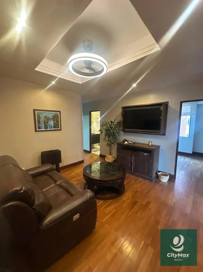 Renta Apartamento amueblado en zona 10 Renta — Apartamento en Alquiler en Zona 10, Guatemala, Ciudad — foto 11 de 12