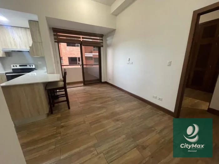 Apartamento En Renta en Salvattore Zona 10 Renta — Apartamento en Alquiler en Zona 10, Guatemala, Ciudad — foto 1 de 17