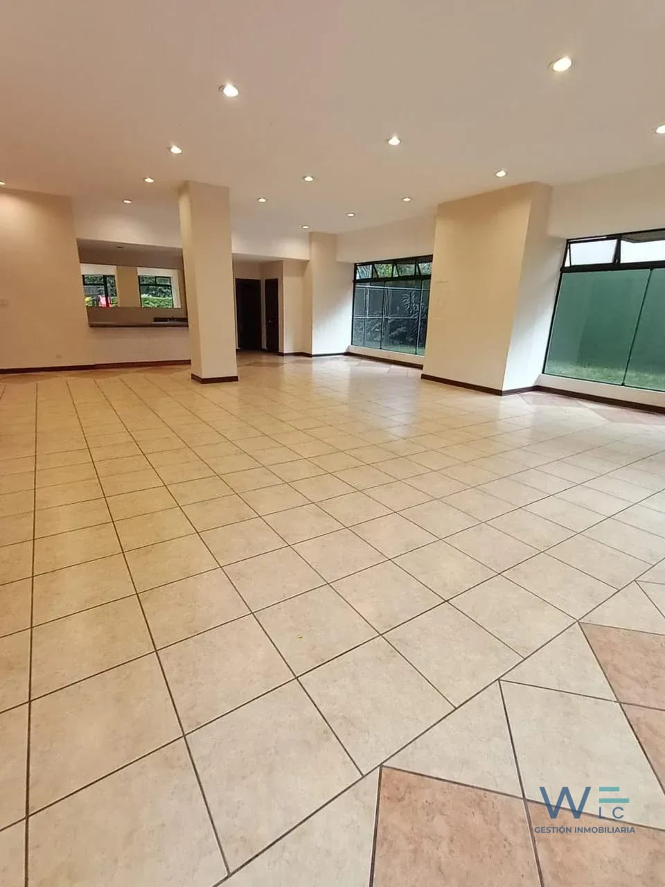 Apartamento Amueblado en Renta Zona 14 — Apartamento en Alquiler en Zona 14, Guatemala, Ciudad — foto 14 de 17