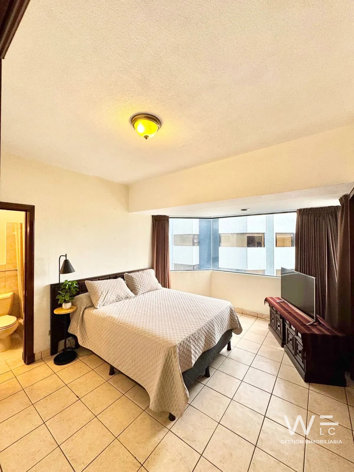 APARTAMENTO AMUEBLADO EN RENTA ZONA 14 — Apartamento en Alquiler en Zona 14, Guatemala, Ciudad — foto 6 de 17