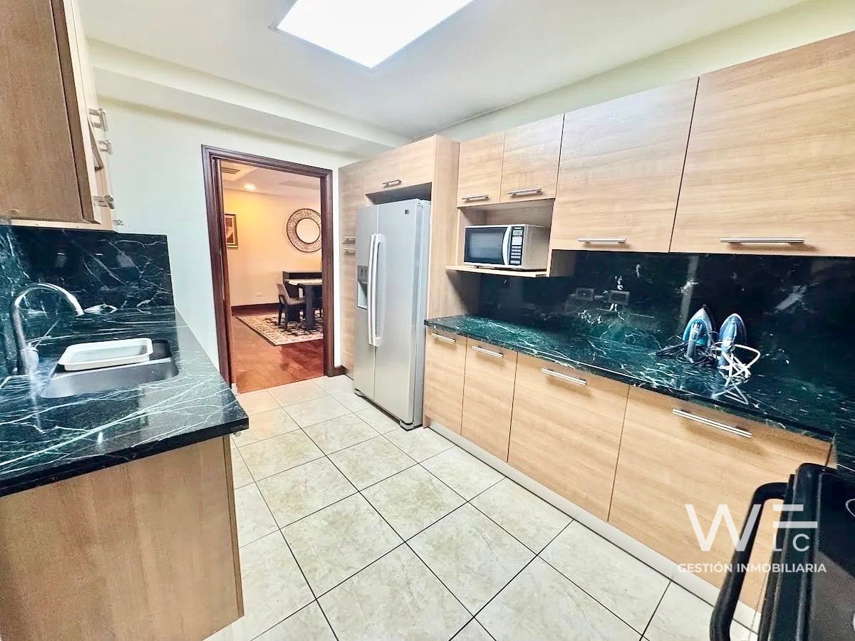 Vendo Apartamento Amueblado y Equipado Zona 10 — Apartamento en Venta en Santa María, Zona 10, Guatemala, Ciudad — foto 5 de 17