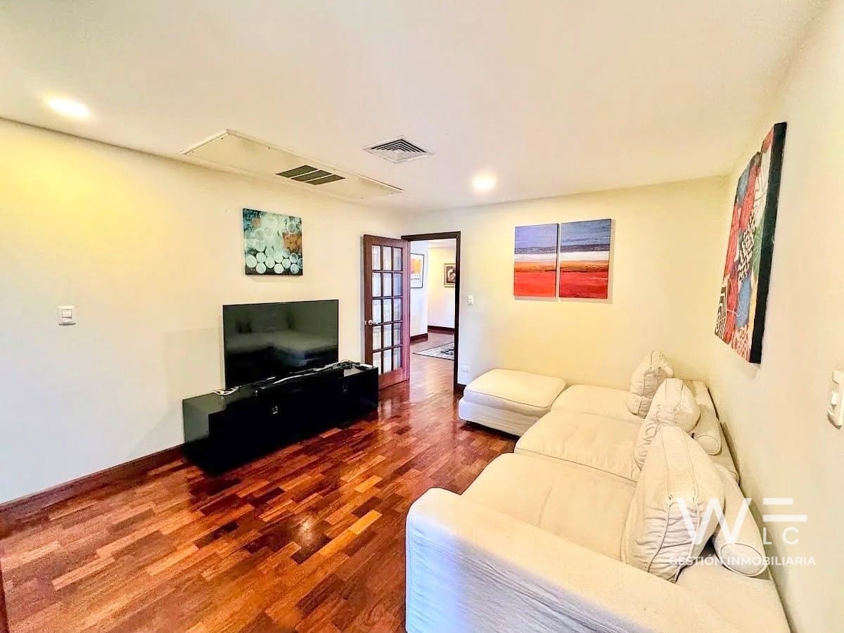 Vendo Apartamento Amueblado y Equipado Zona 10 — Apartamento en Venta en Santa María, Zona 10, Guatemala, Ciudad — foto 8 de 17