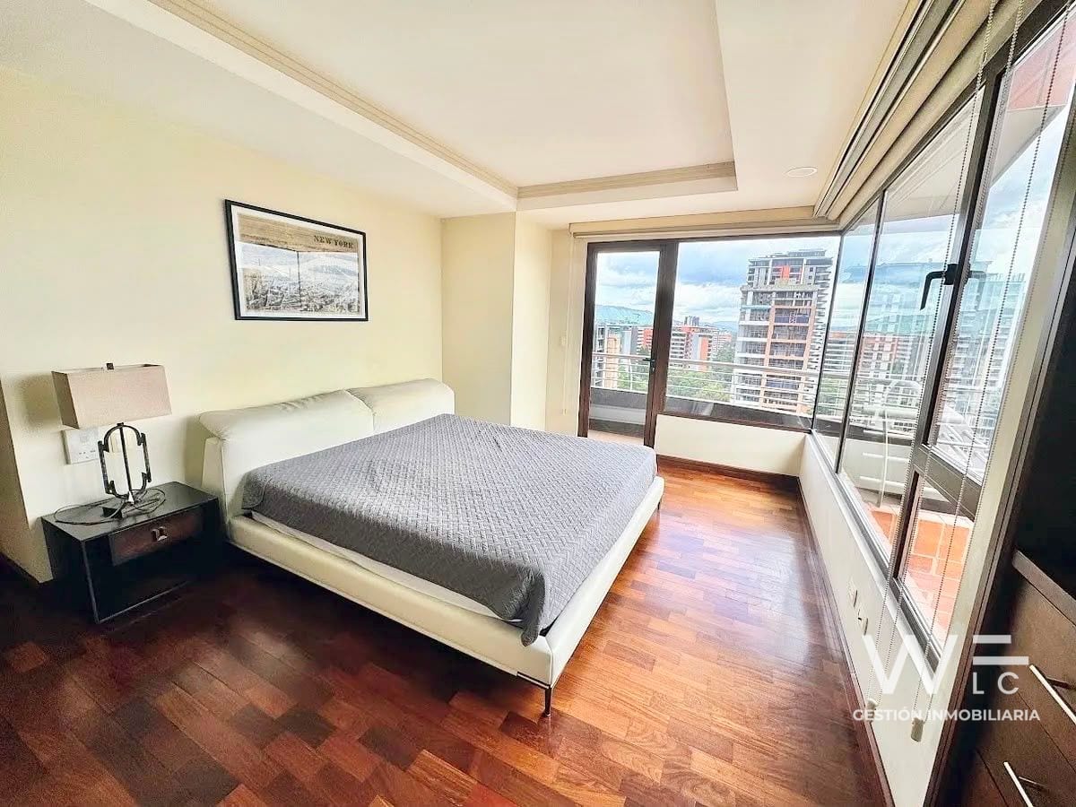 Vendo Apartamento Amueblado y Equipado Zona 10 — Apartamento en Venta en Santa María, Zona 10, Guatemala, Ciudad — foto 9 de 17