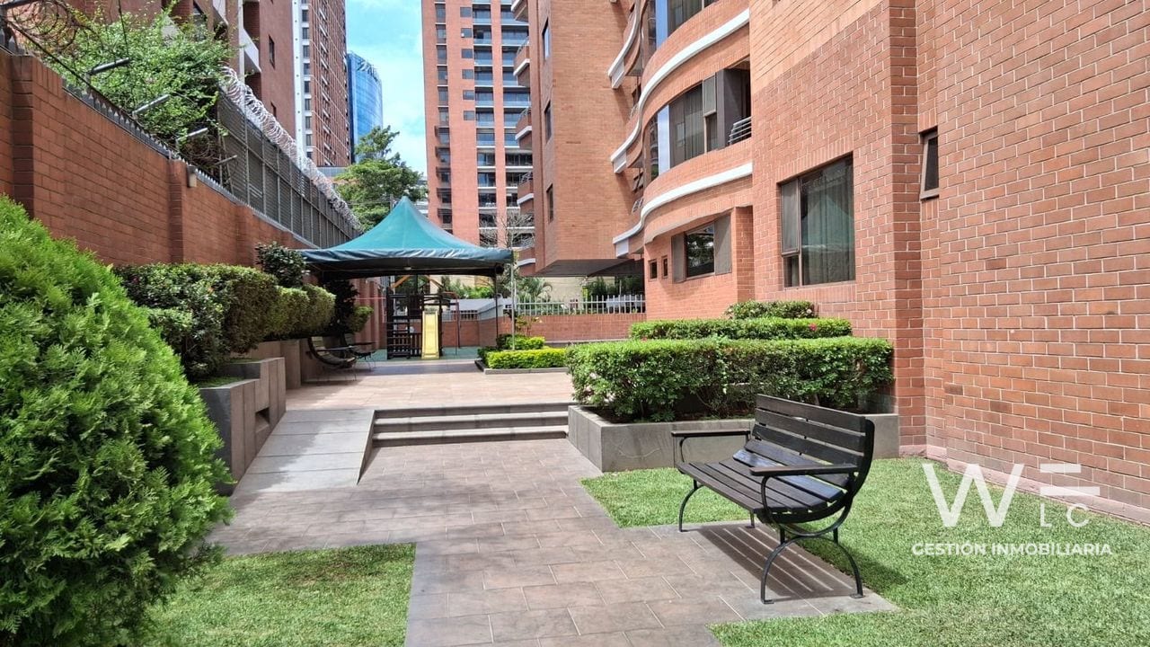 Vendo Apartamento Amueblado y Equipado Zona 10 — Apartamento en Venta en Santa María, Zona 10, Guatemala, Ciudad — foto 17 de 17