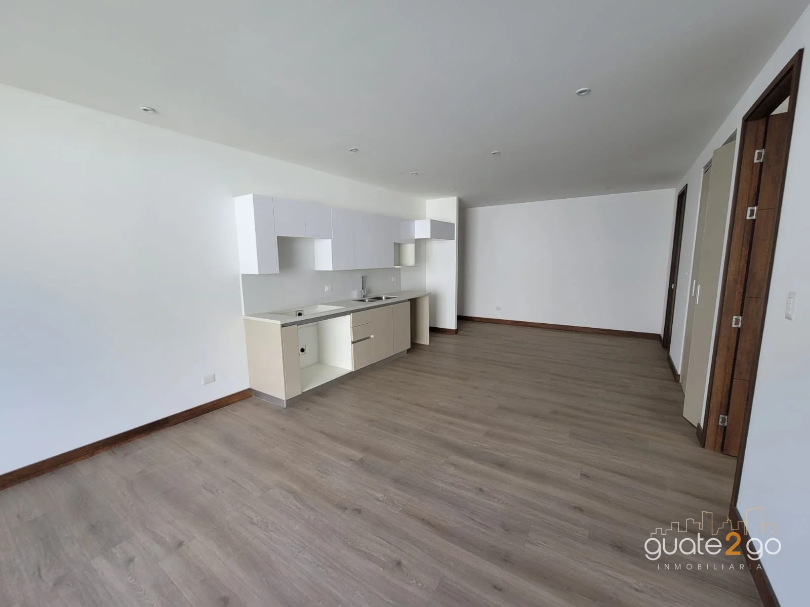 Excelente precio a una cuadra Av Las Americas — Apartamento en Venta en Artis, Zona 13, Guatemala, Ciudad — foto 8 de 17