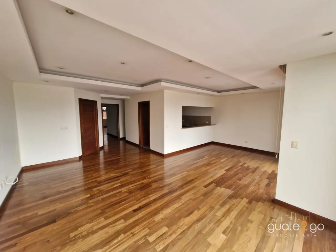 Apartamento en Mirafiori zona 10 — Apartamento en Alquiler en Mirafiori, Zona 10, Guatemala, Ciudad — foto 1 de 17