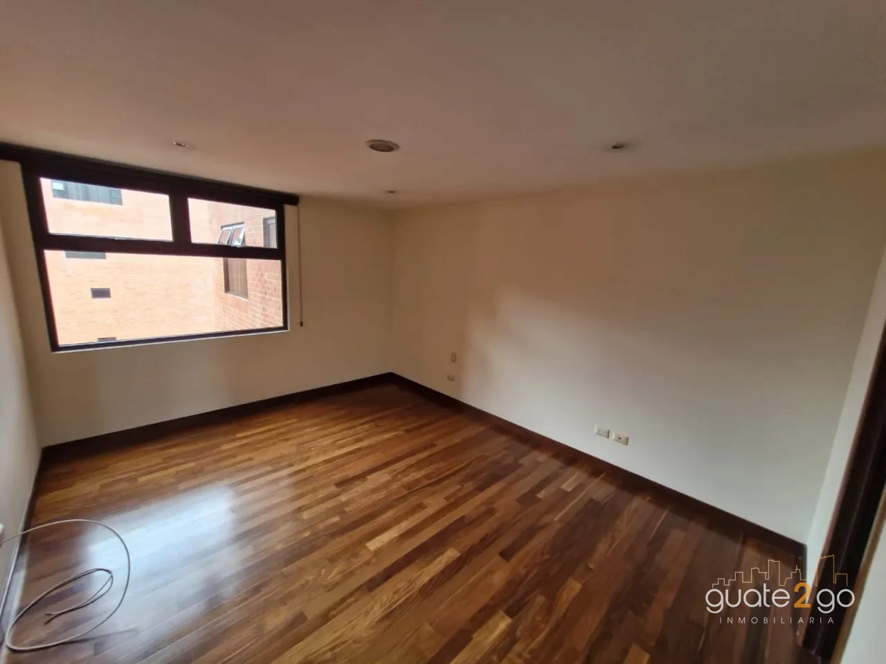 Apartamento en Mirafiori zona 10 — Apartamento en Alquiler en Mirafiori, Zona 10, Guatemala, Ciudad — foto 5 de 17