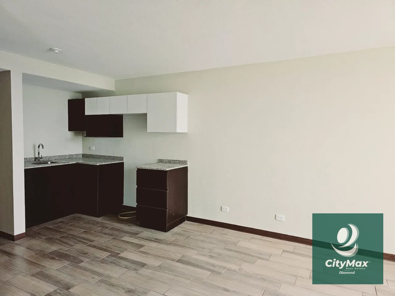 Apartamento en Venta y Renta en San Nicolás del Bosque Zona 4 de Mixco — Apartamento en Venta en Bosques de San Nicolás, Zona 4 Mixco, Guatemala, Ciudad — foto 1 de 17