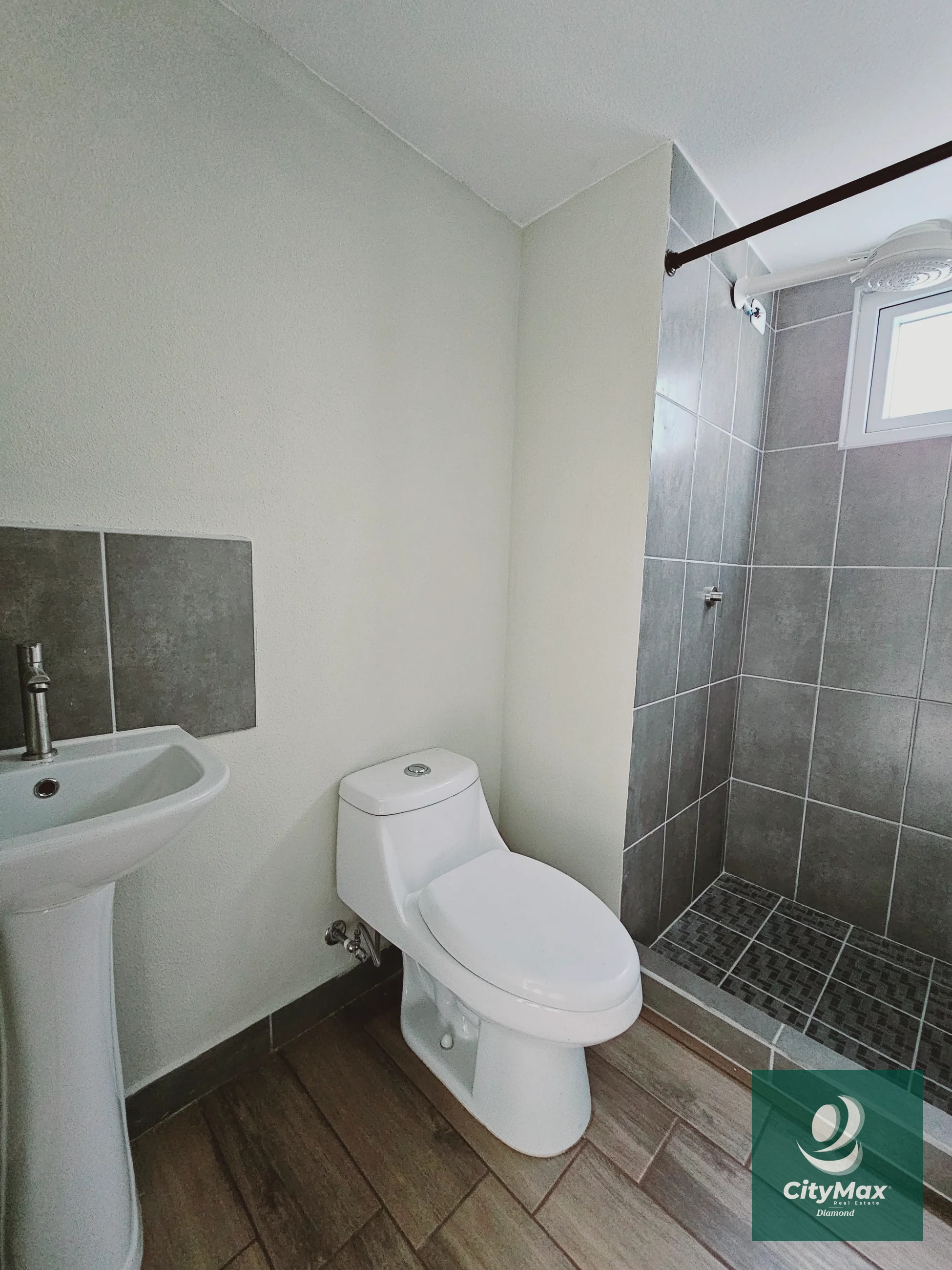 Apartamento en Venta y Renta en San Nicolás del Bosque Zona 4 de Mixco - 2