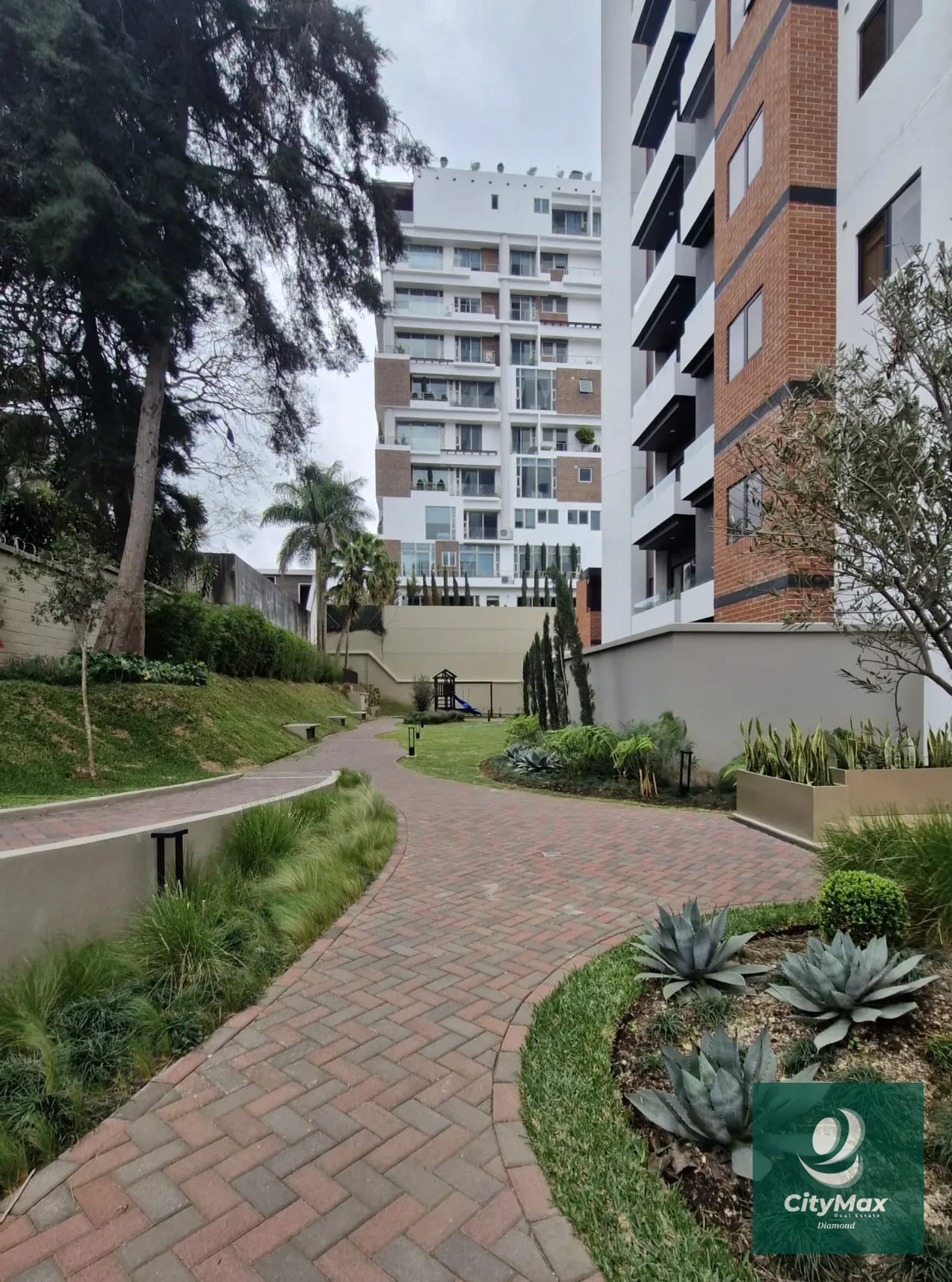 Apartamento en Renta en Vista Hermosa 2 Zona 15 Ciudad de Guatemala — Apartamento en Alquiler en Zona 15, Guatemala, Ciudad — foto 2 de 15